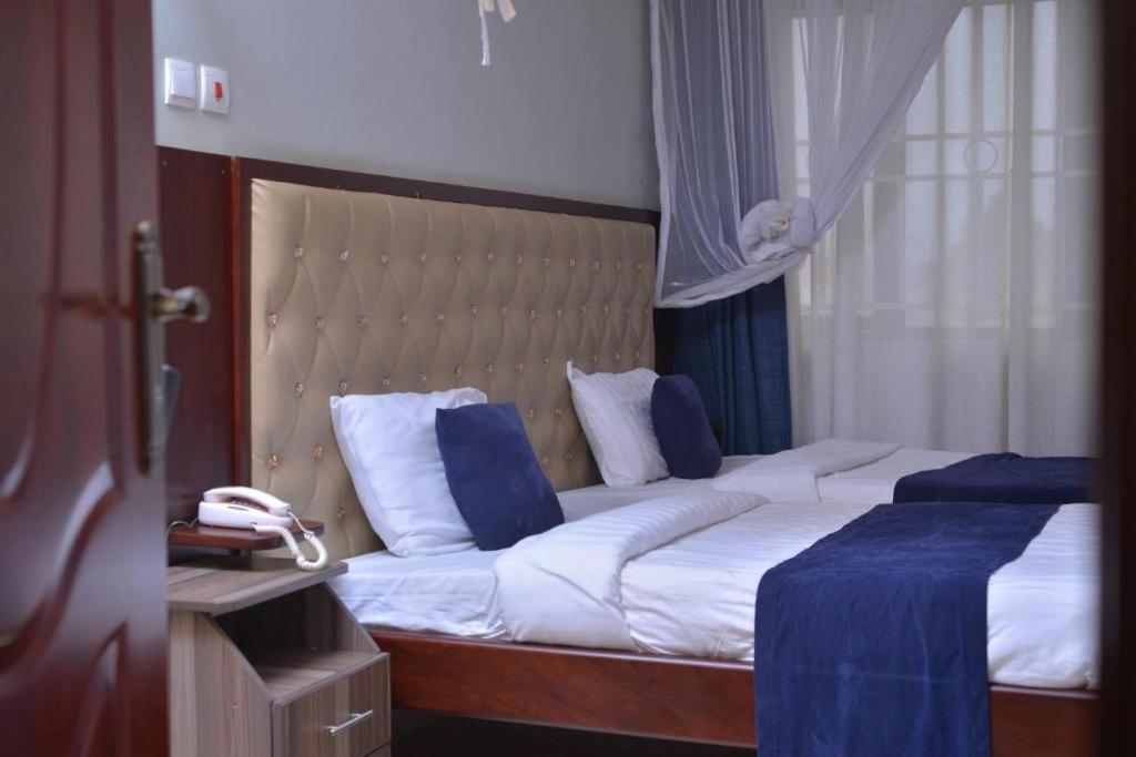 Keba Xpress Hotel - Entebbe Eksteriør billede